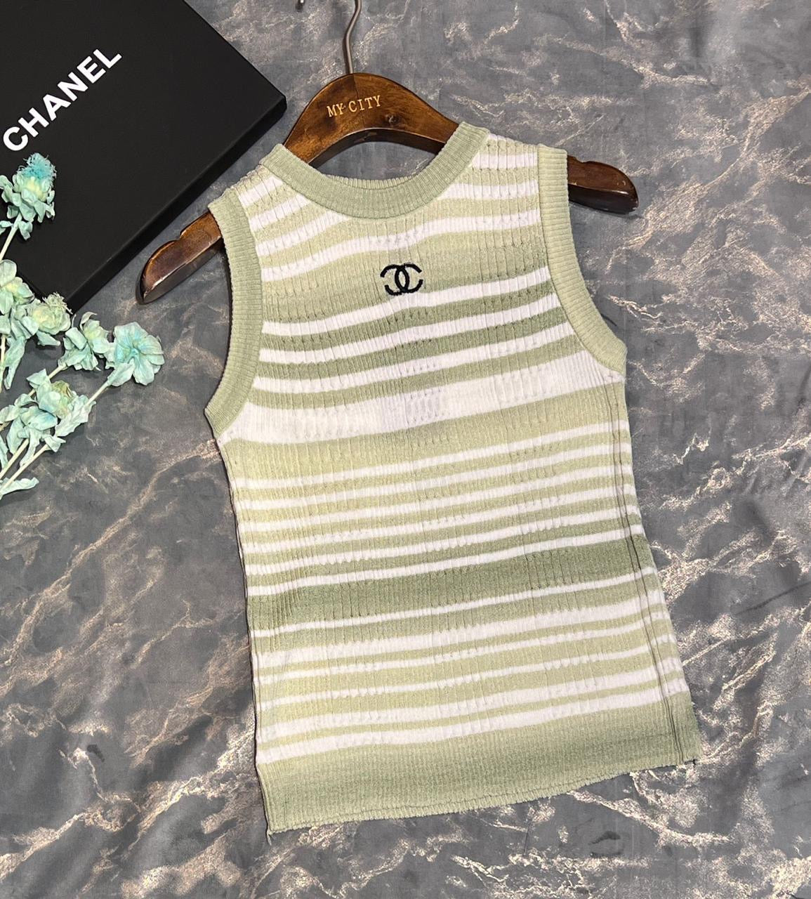 Chanel top