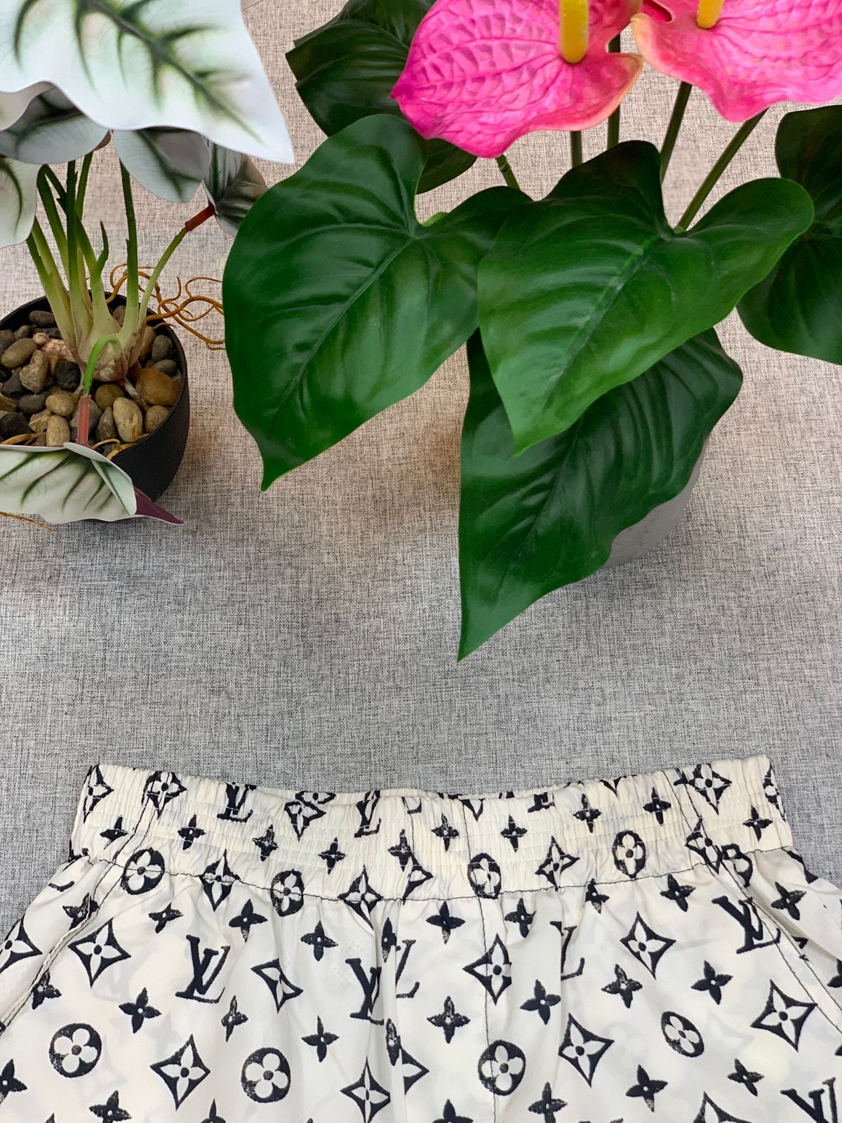 Lv short