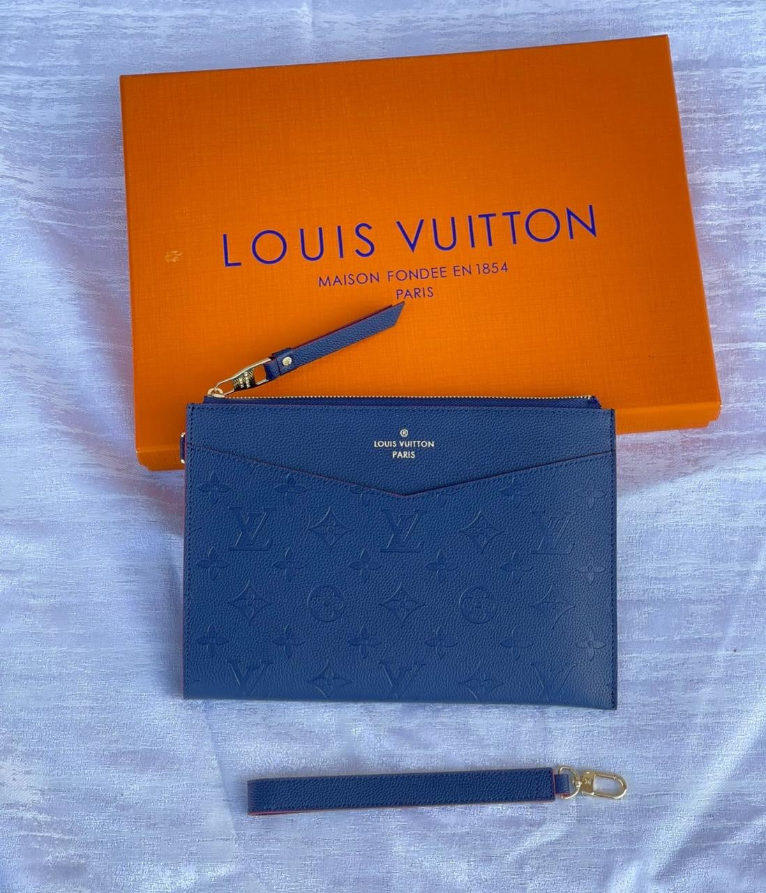 Lv bag - clutch