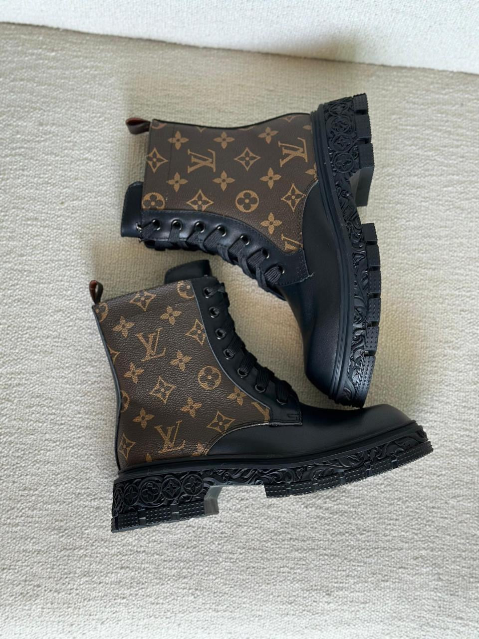 Lv boots