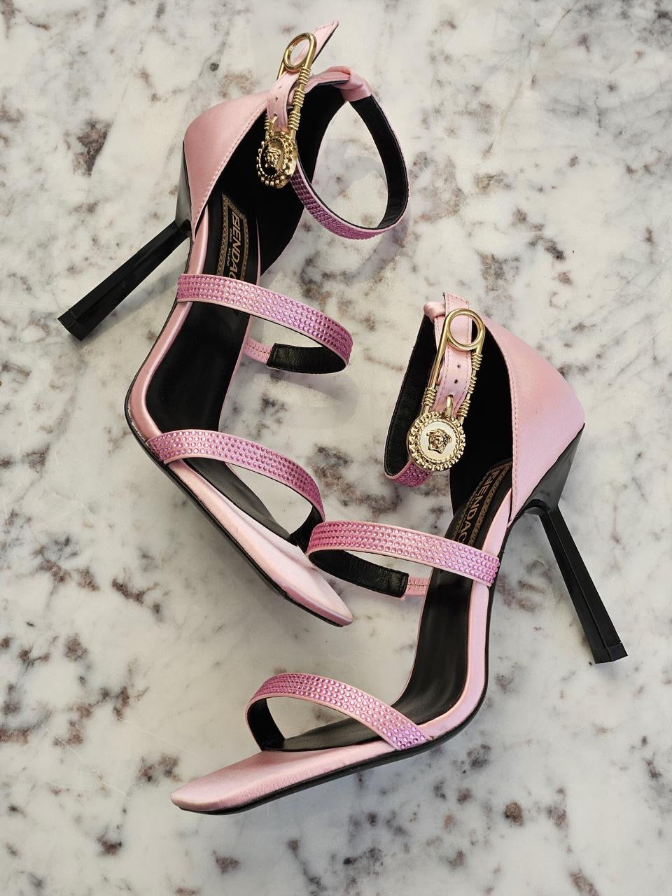 Fendi - fendache sandals heels