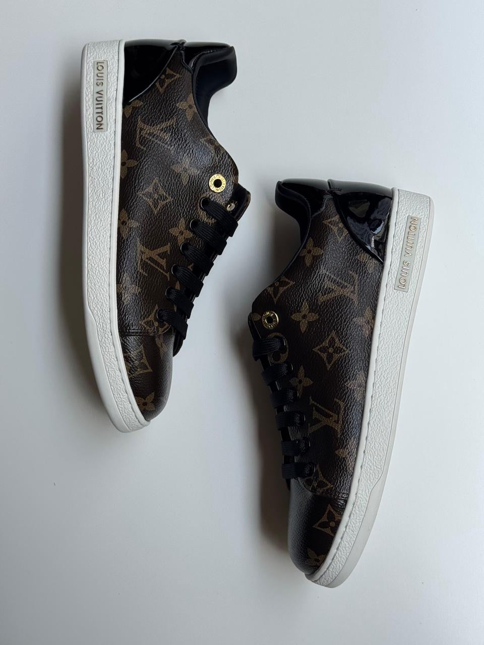 Lv sneakers