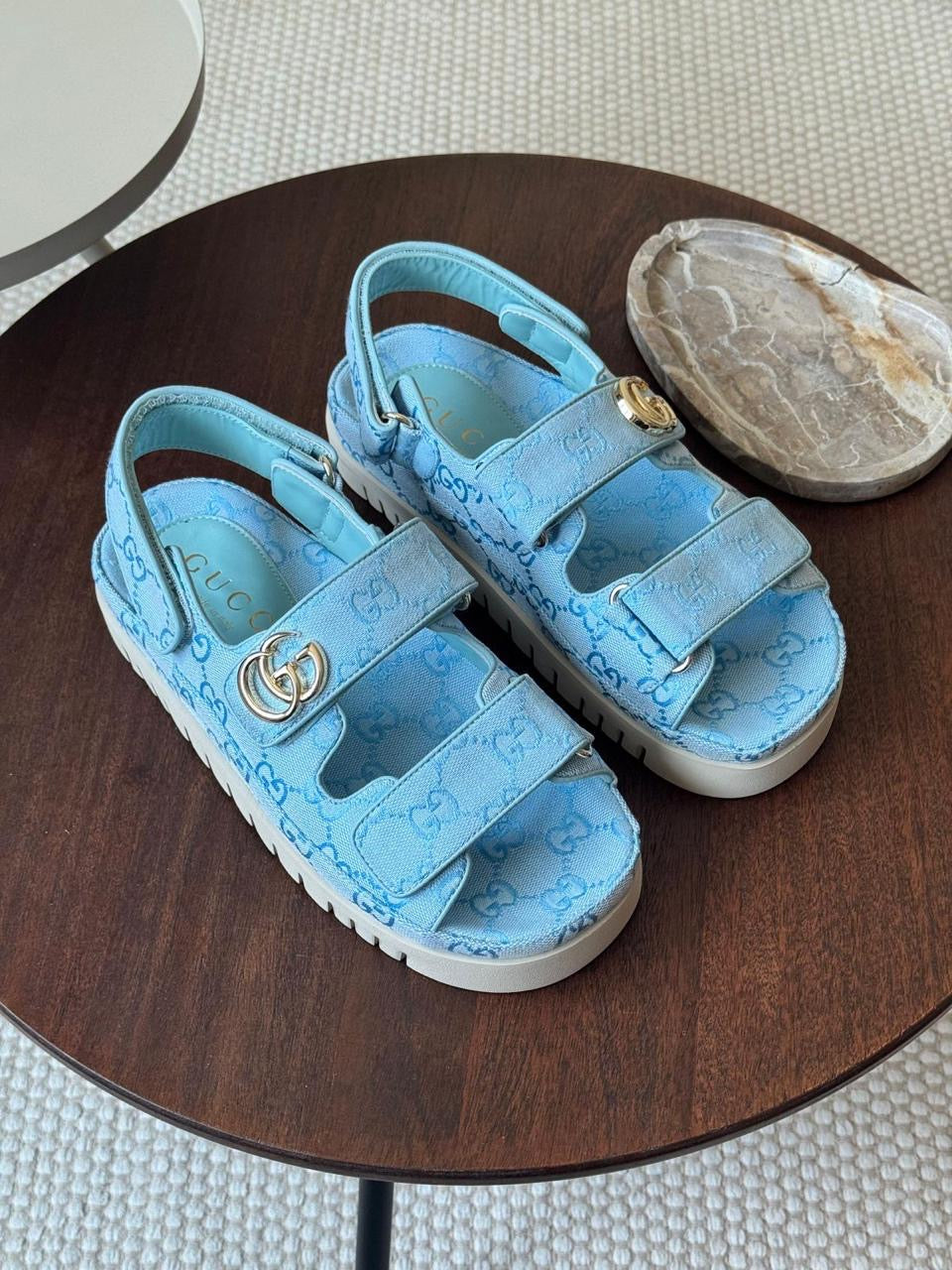 Gucci sandals. Blue