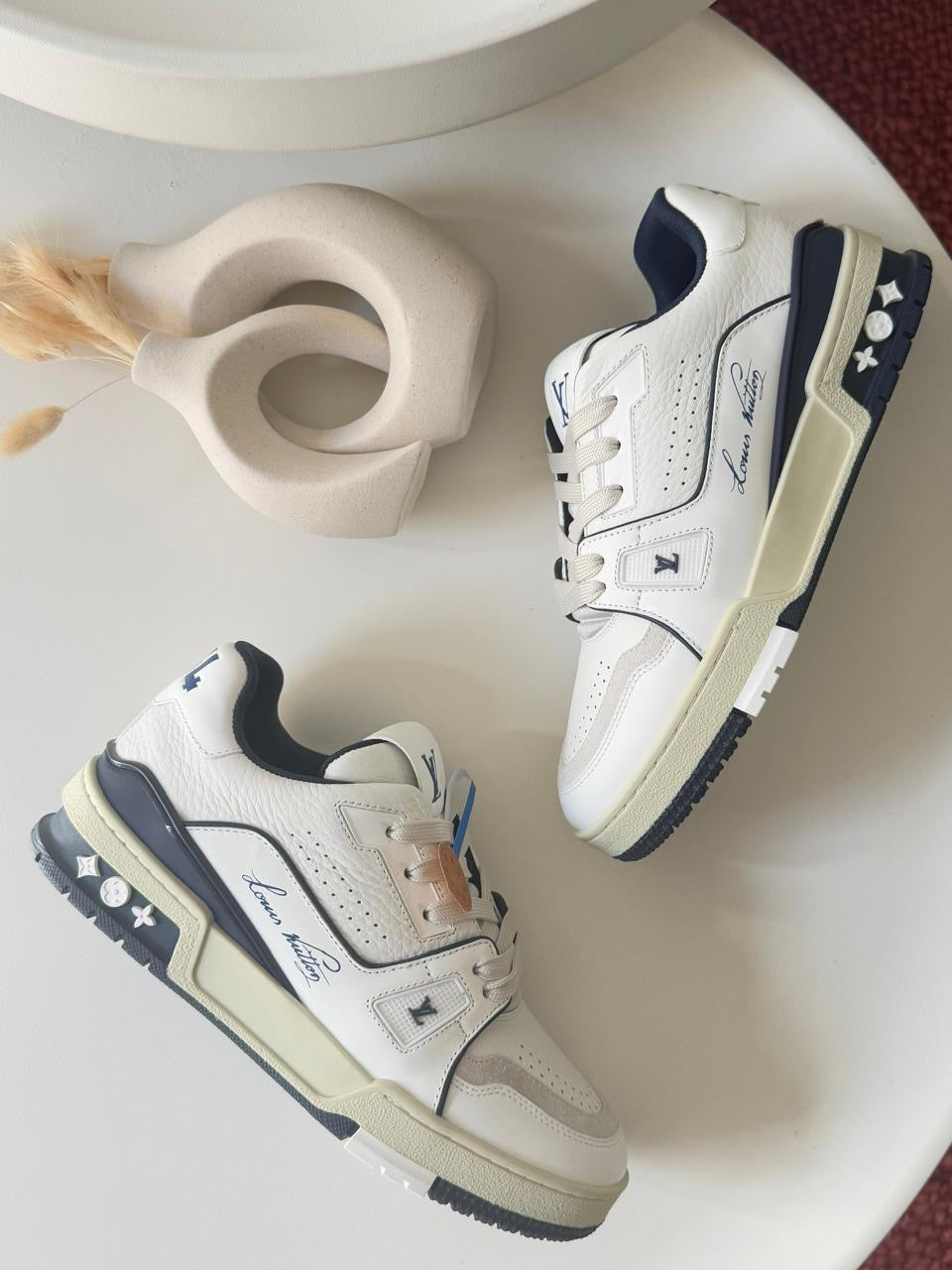Lv sneakers