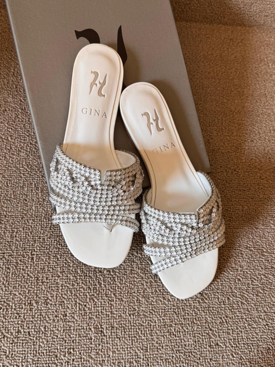 Gina slippers