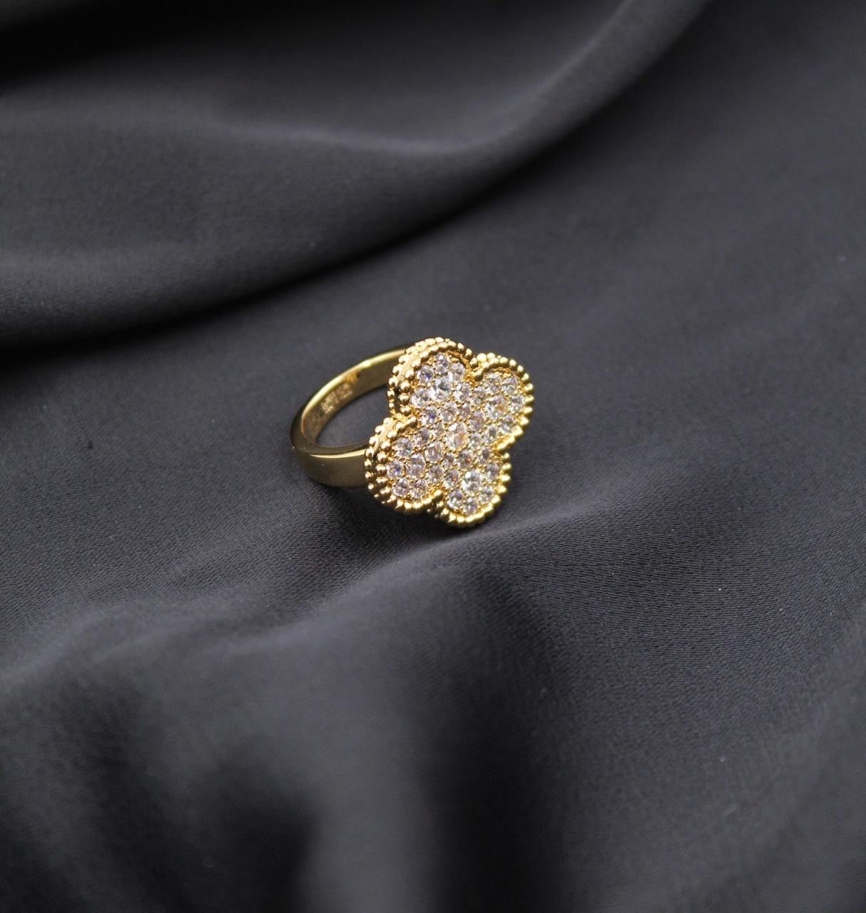 Van cleef ring