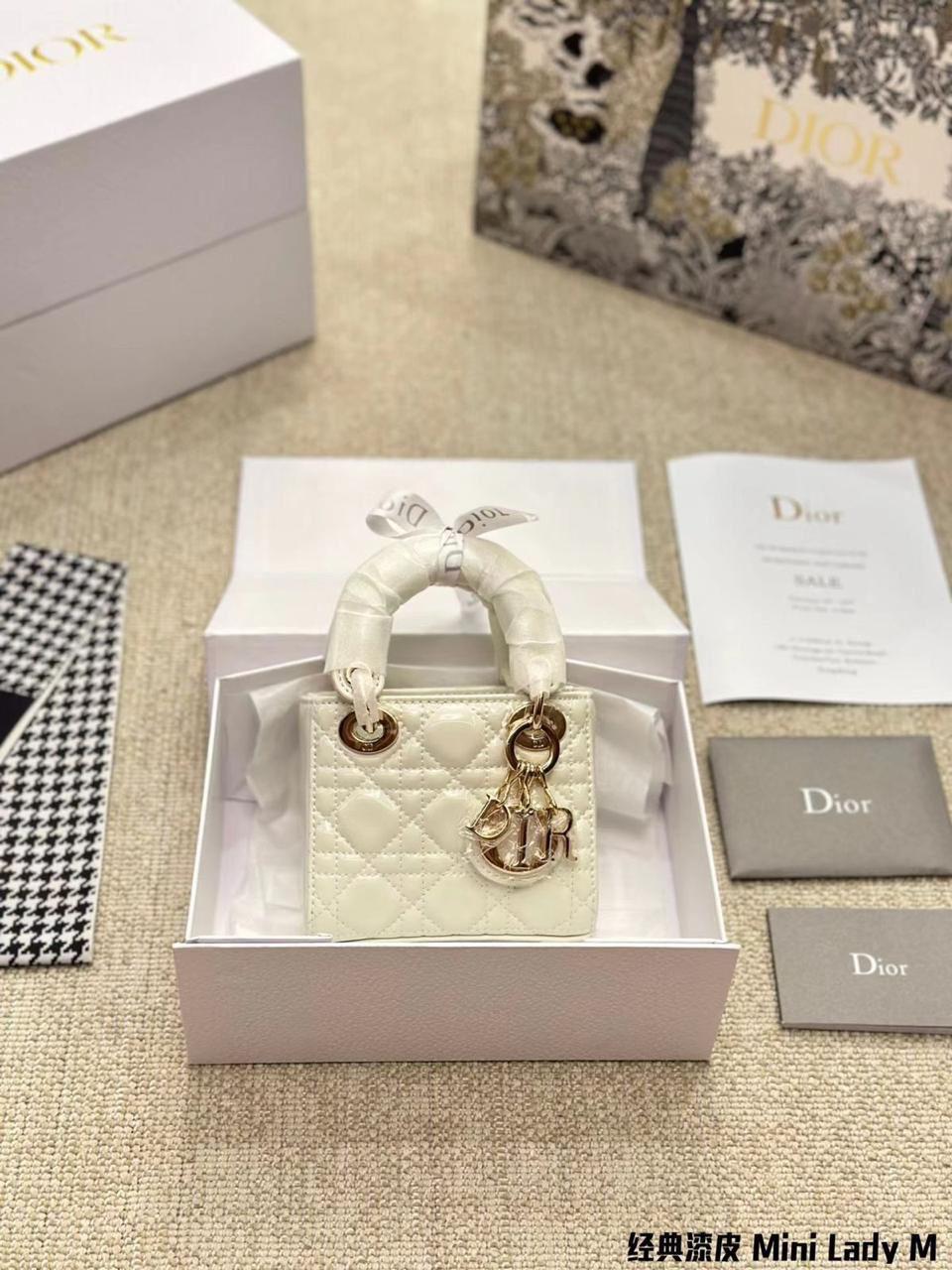 Lady dior bag micro