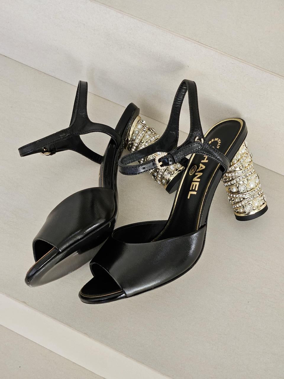 Chanel sandals heels / matte