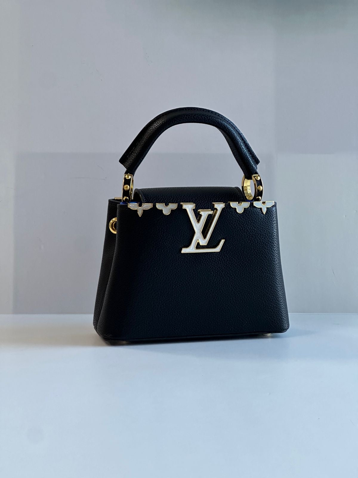 Lv bag capucines