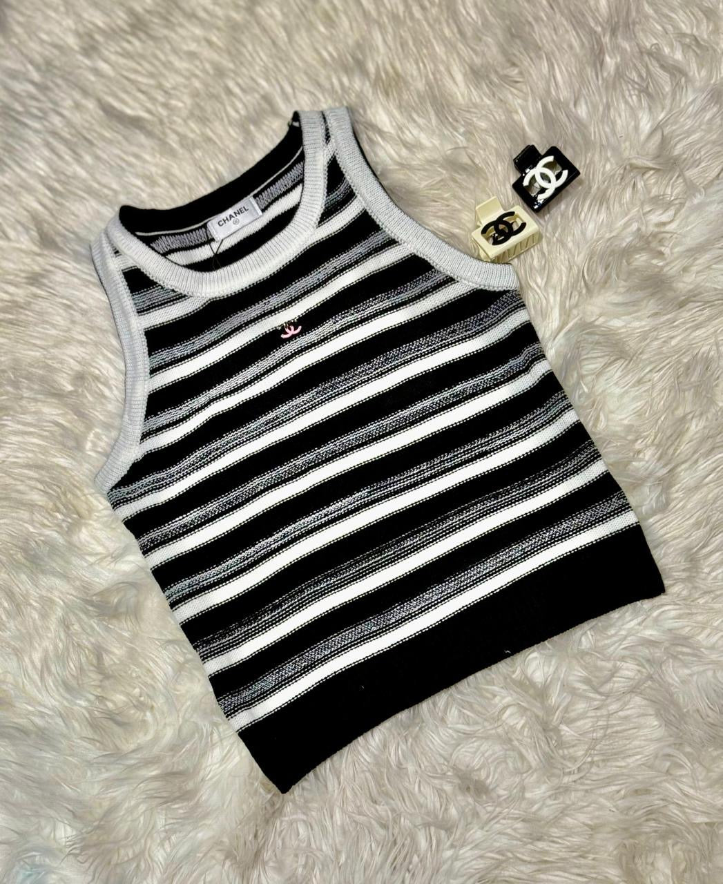 Chanel top