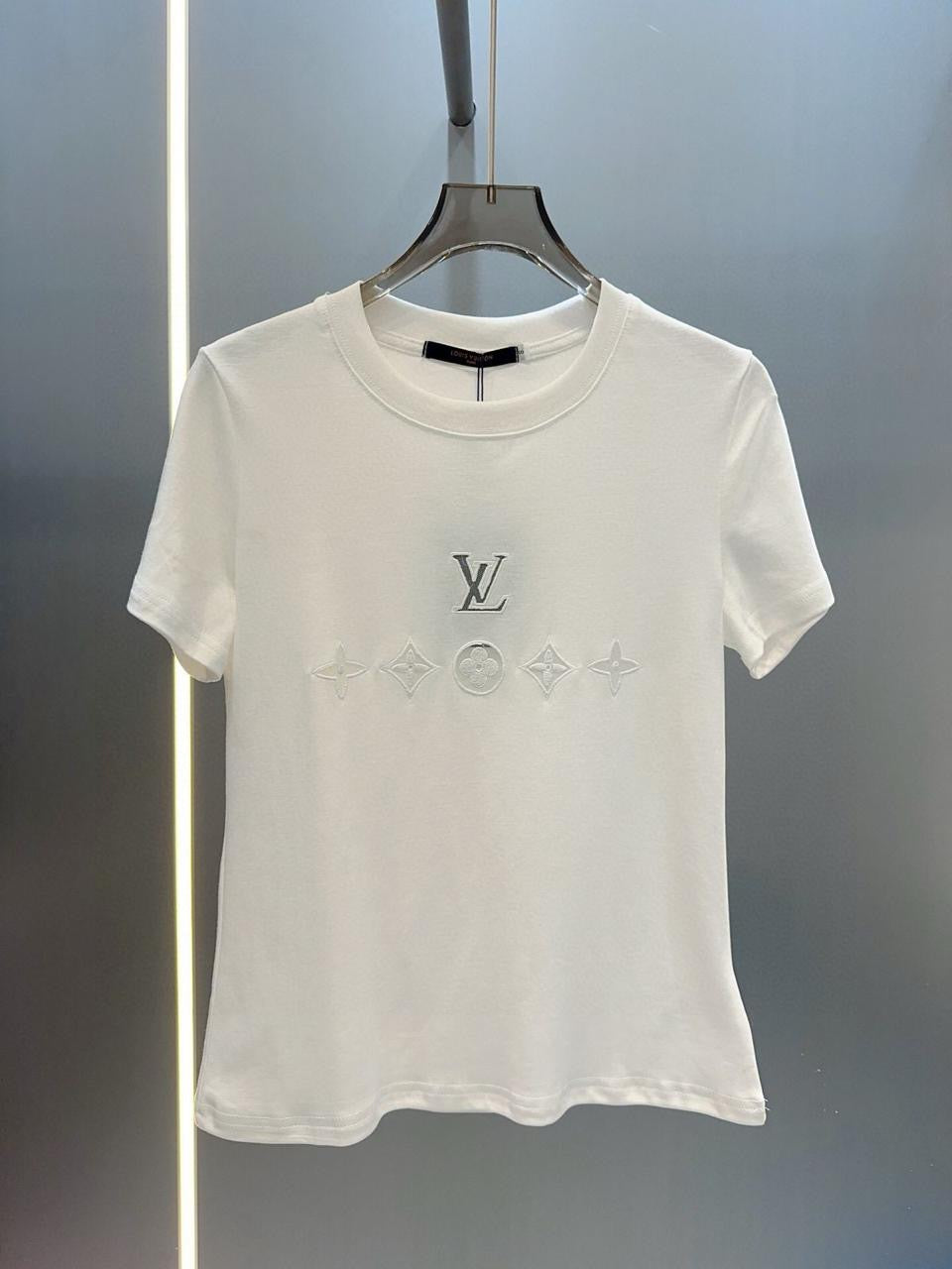 Lv Tshirt