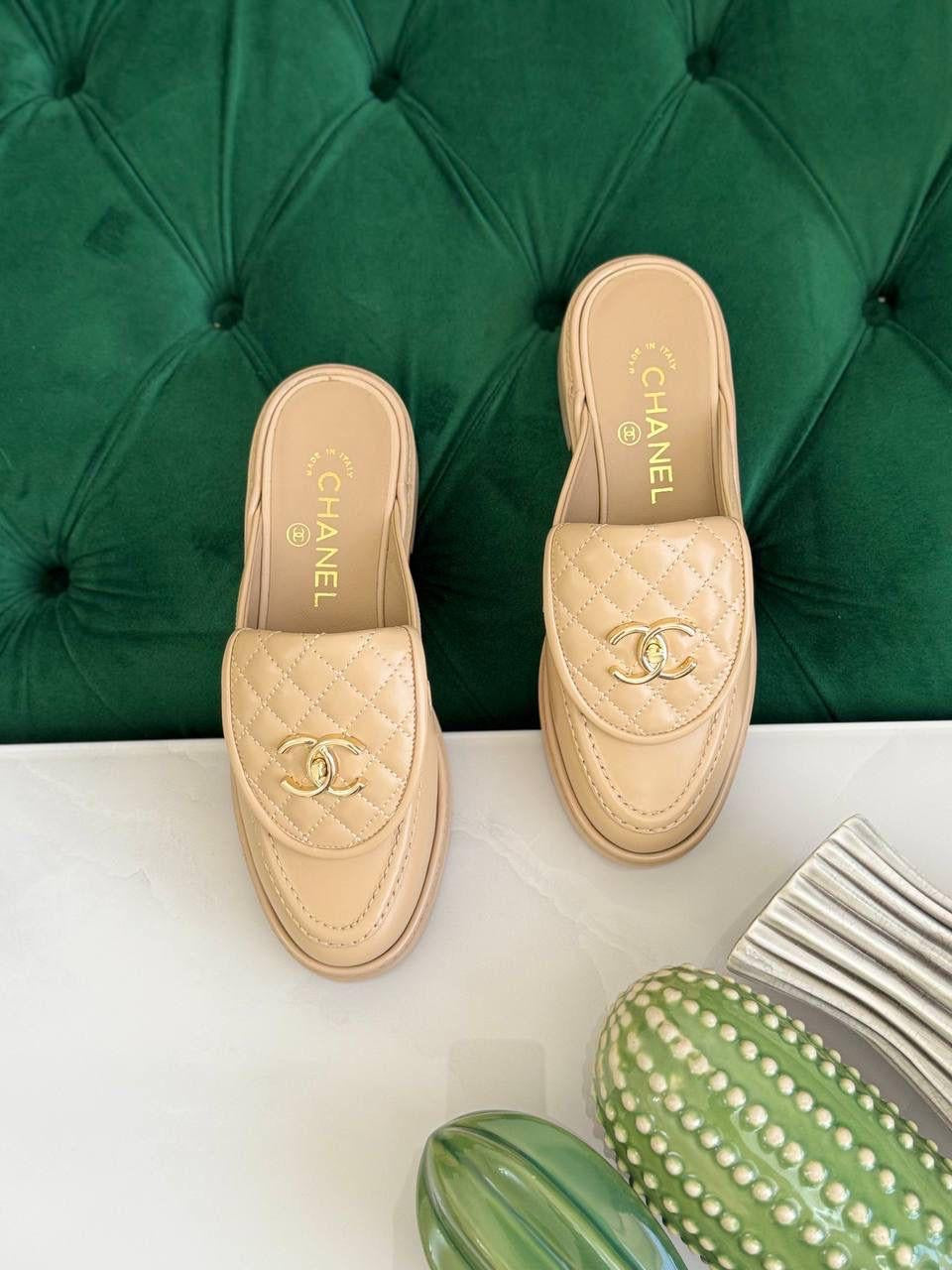 Chanel mules beige