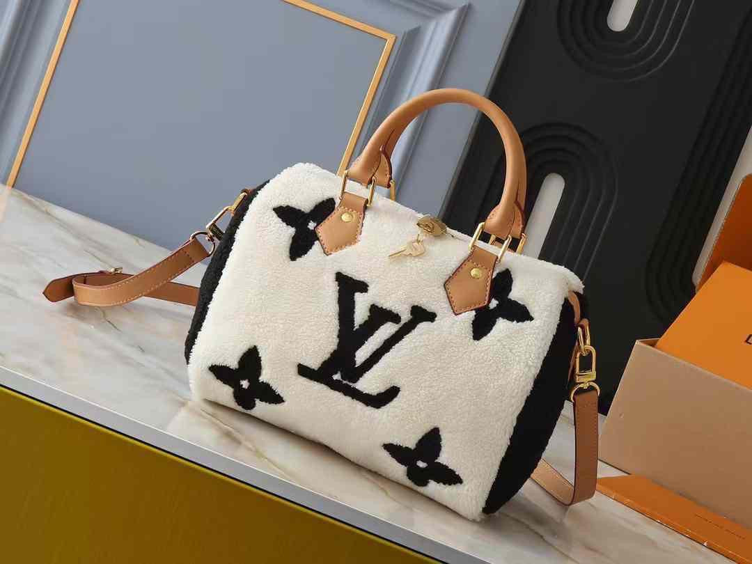 Lv bag with fur