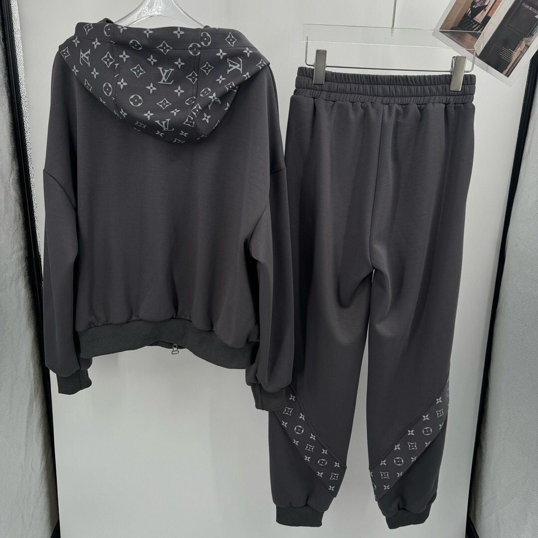 Lv tracksuit