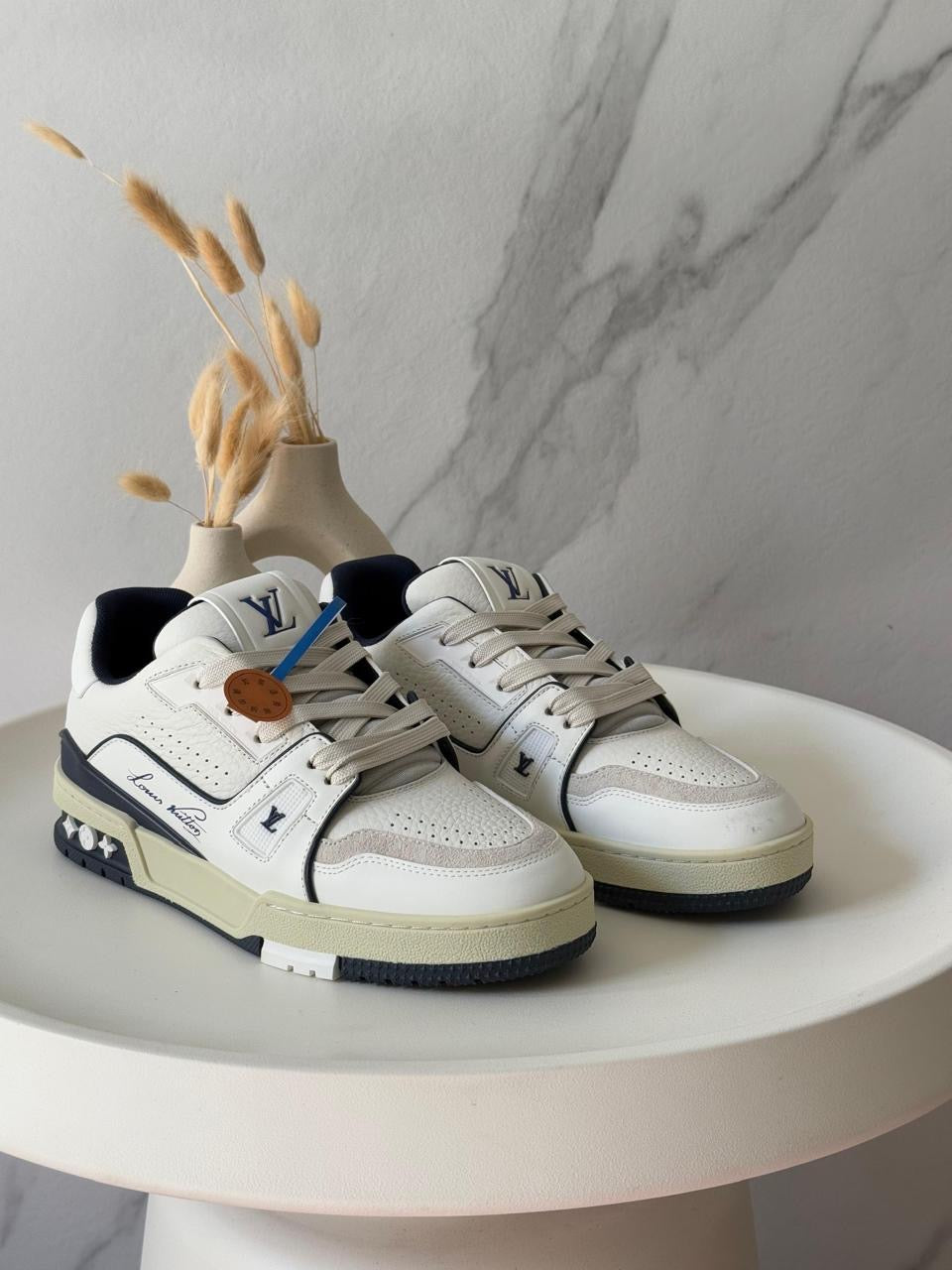 Lv sneakers