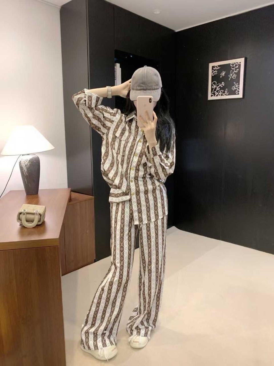Lv clothes set