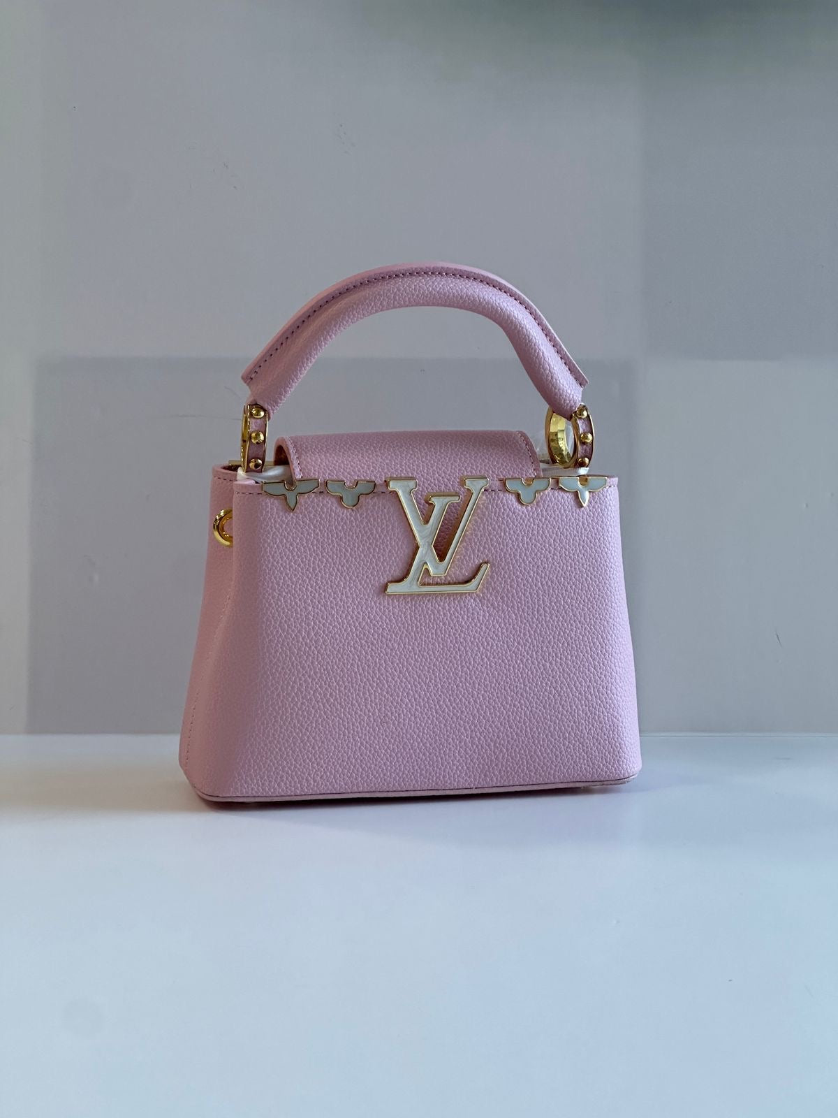 Lv bag capucines