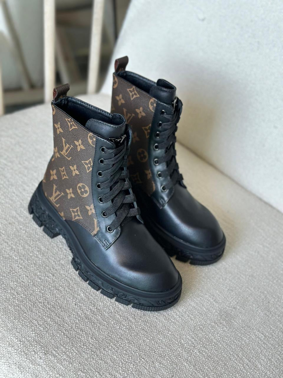 Lv boots