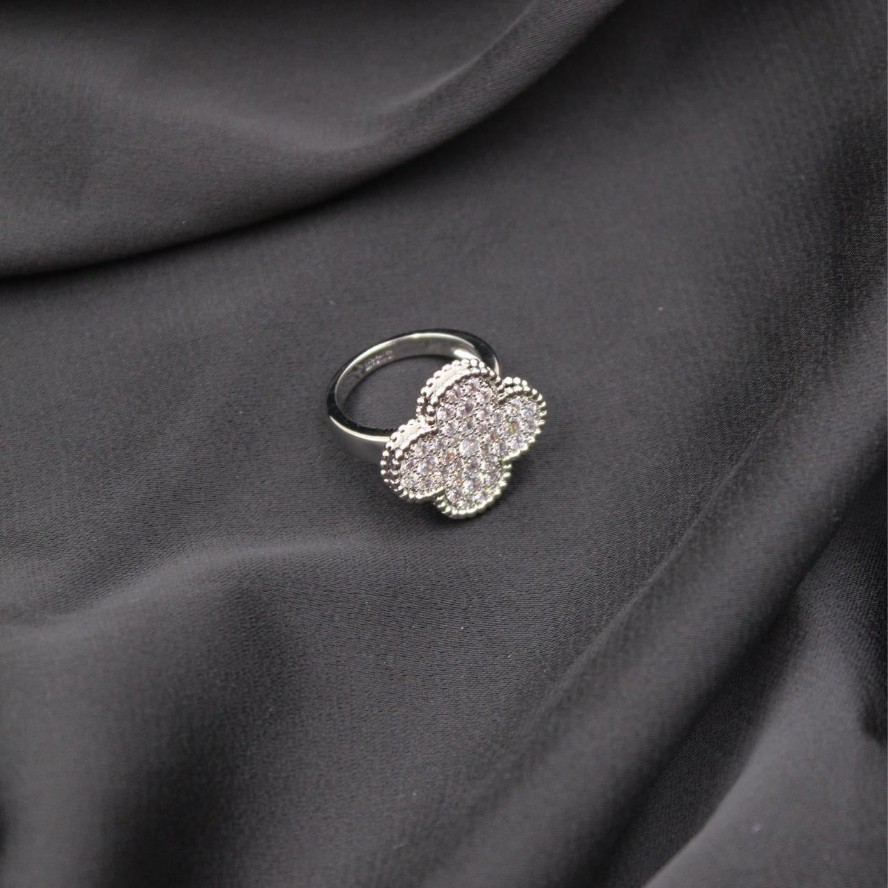 Van cleef ring