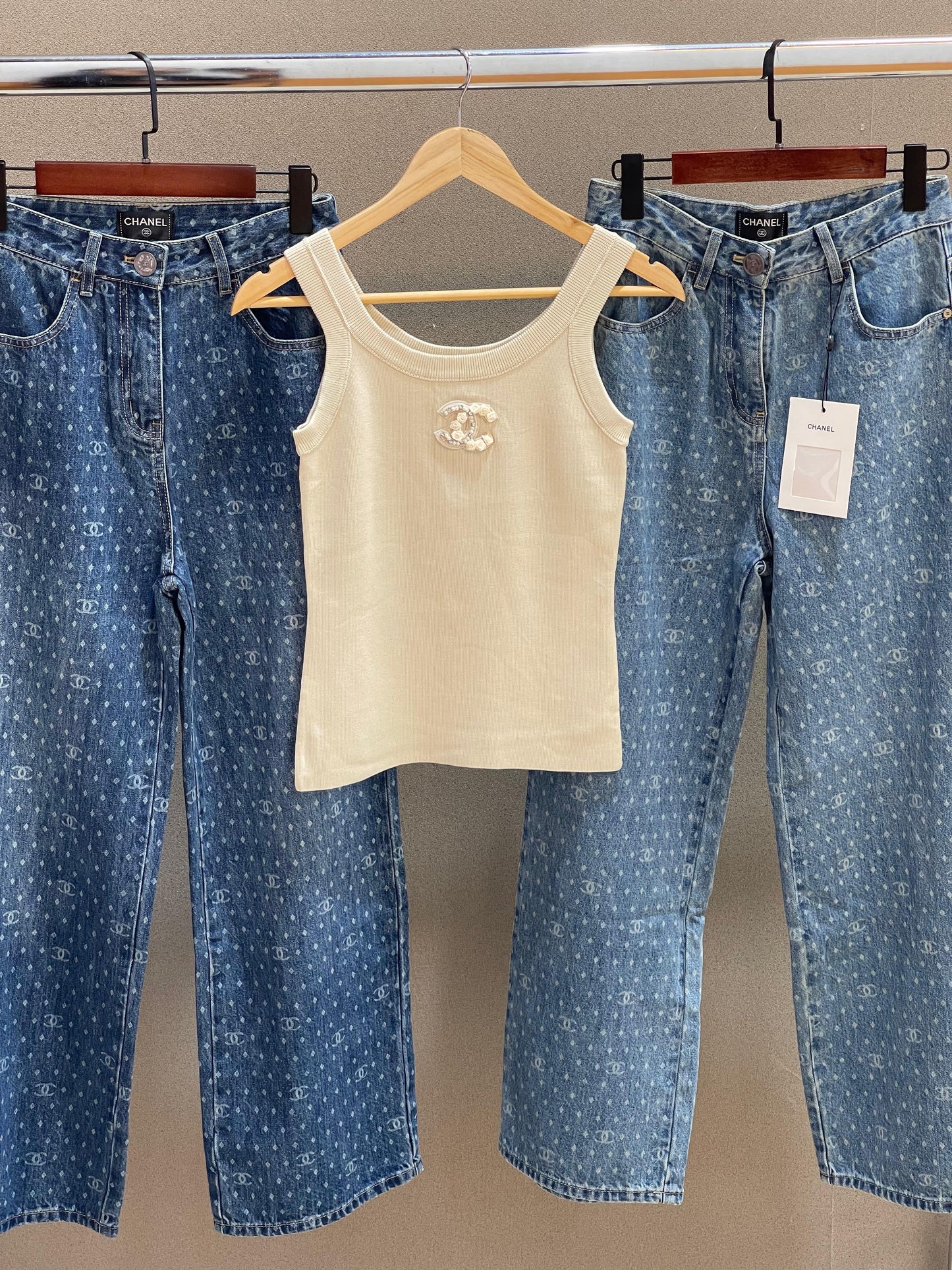 Chanel top