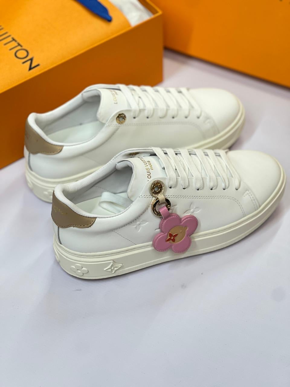 Lv sneakers