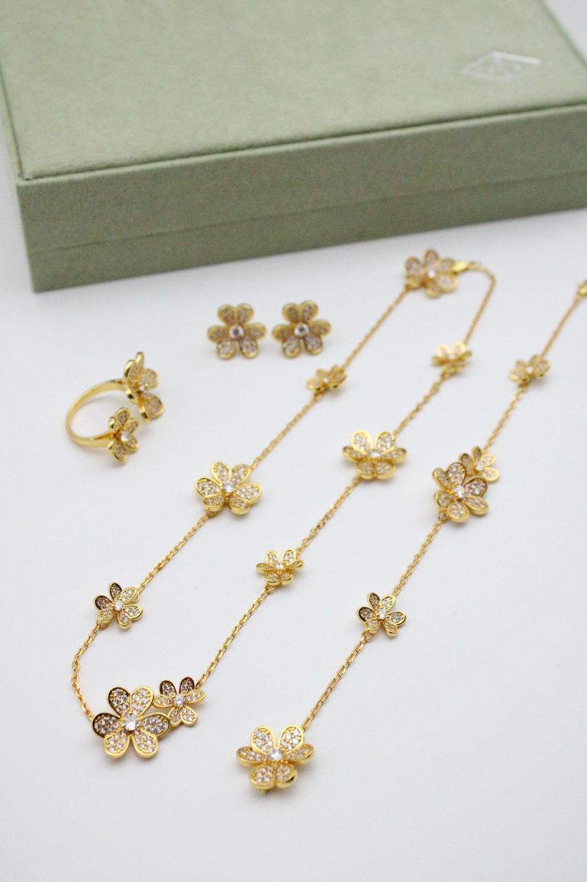 Van cleef jewelry set