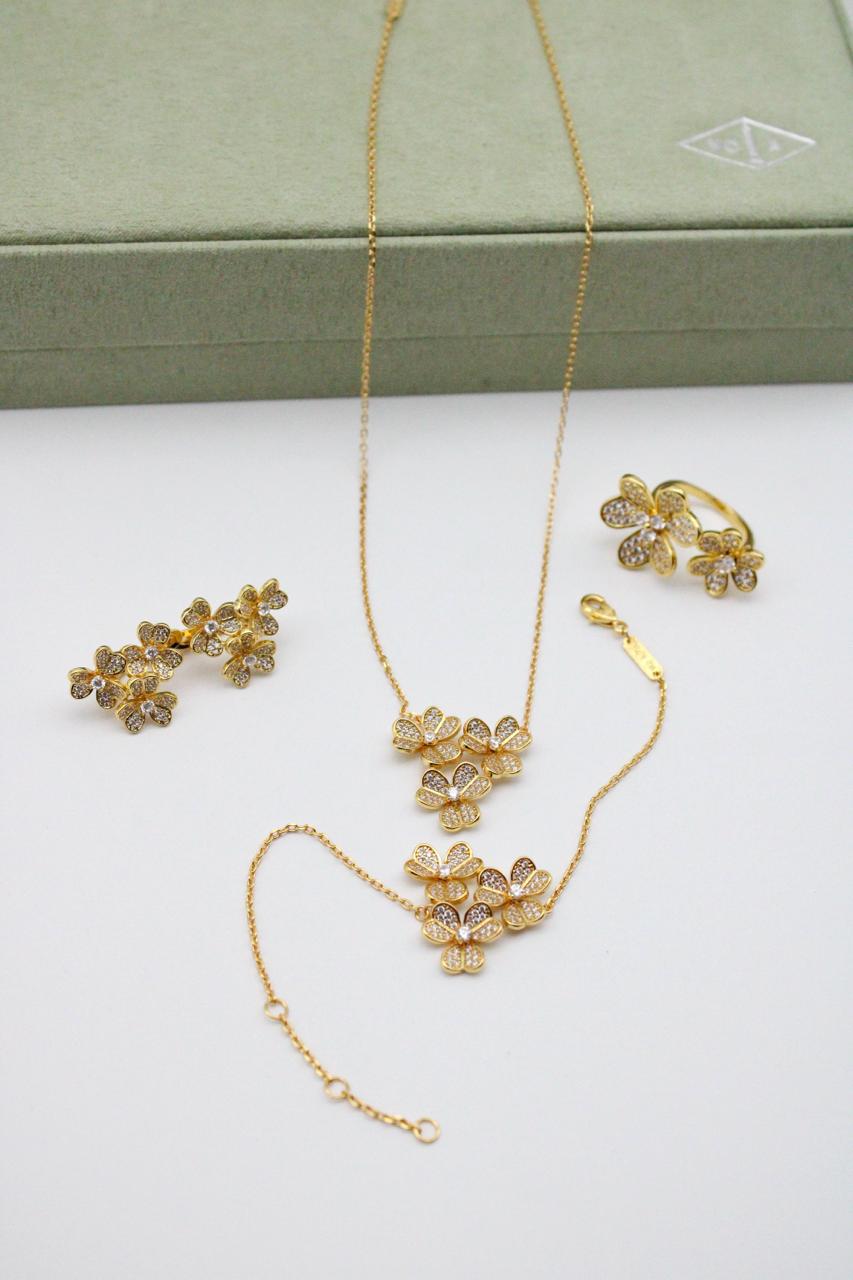 Van cleef jewelry set