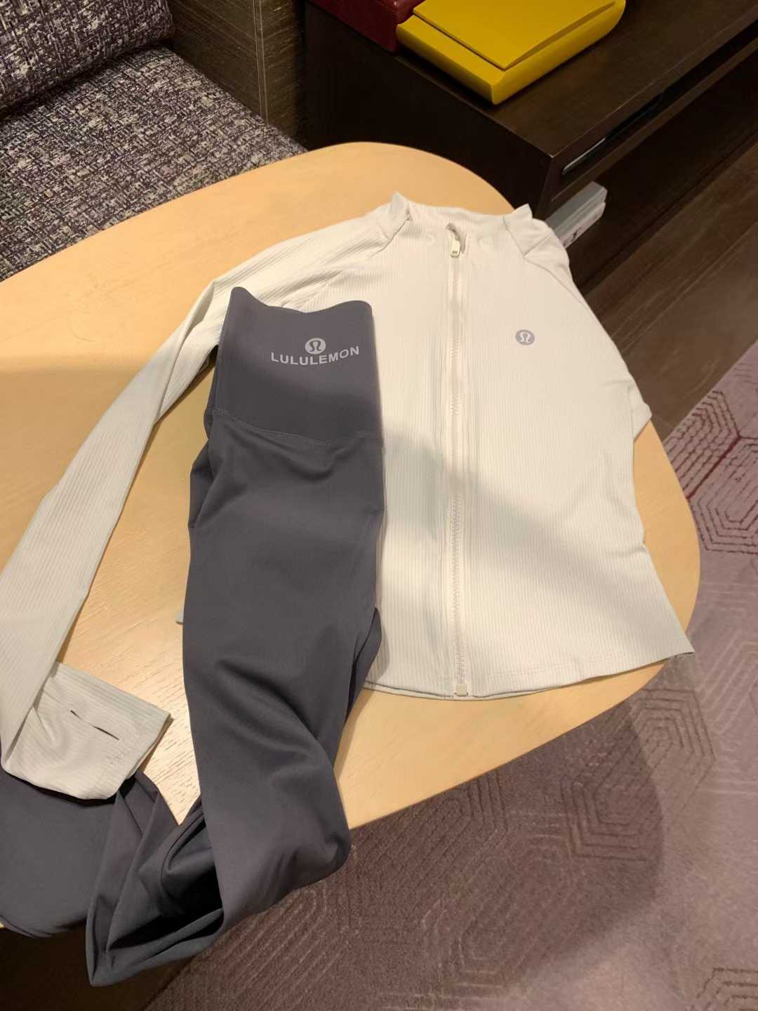 LULULEMON Clothes Set