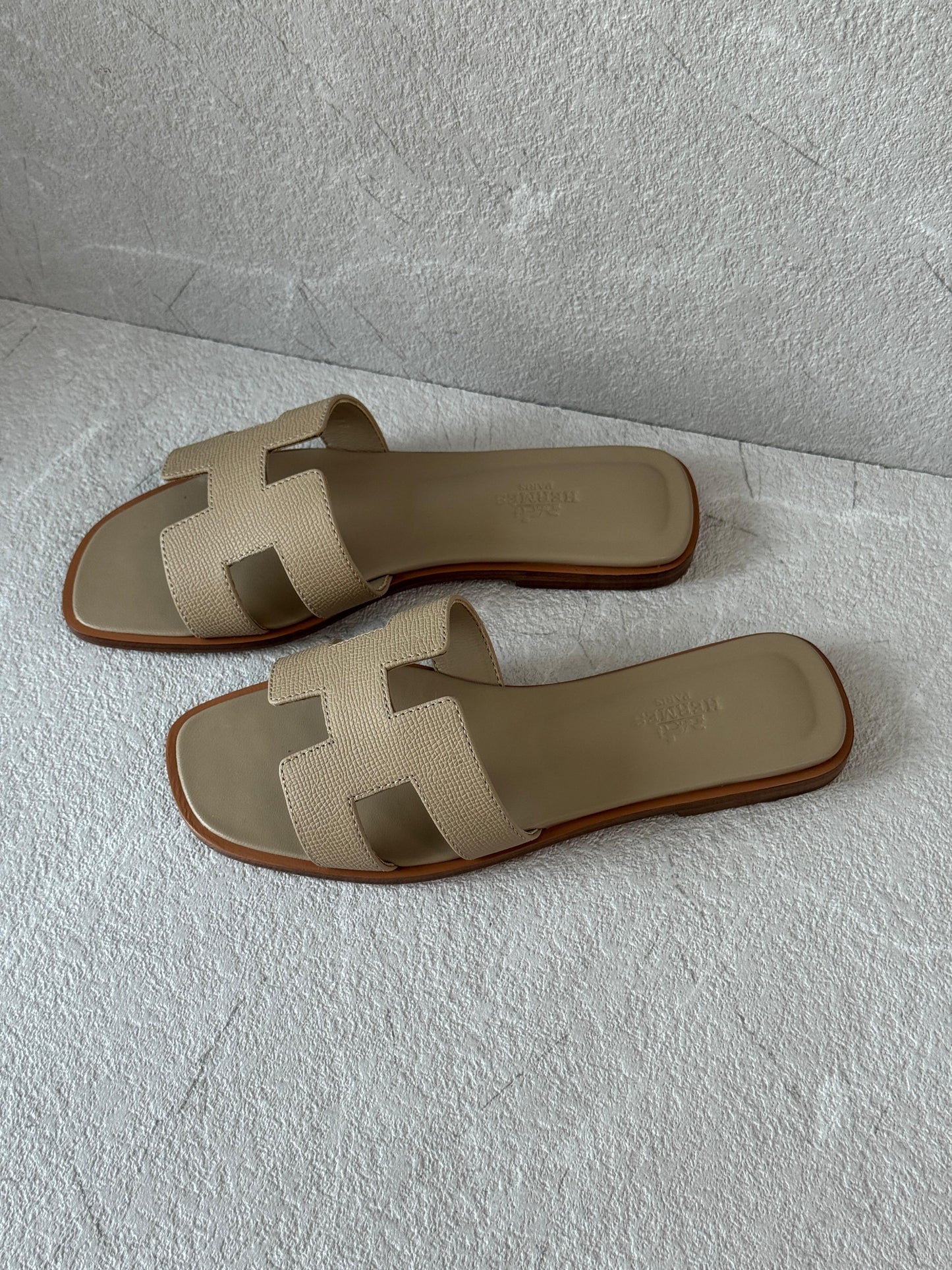 Hermes slippers