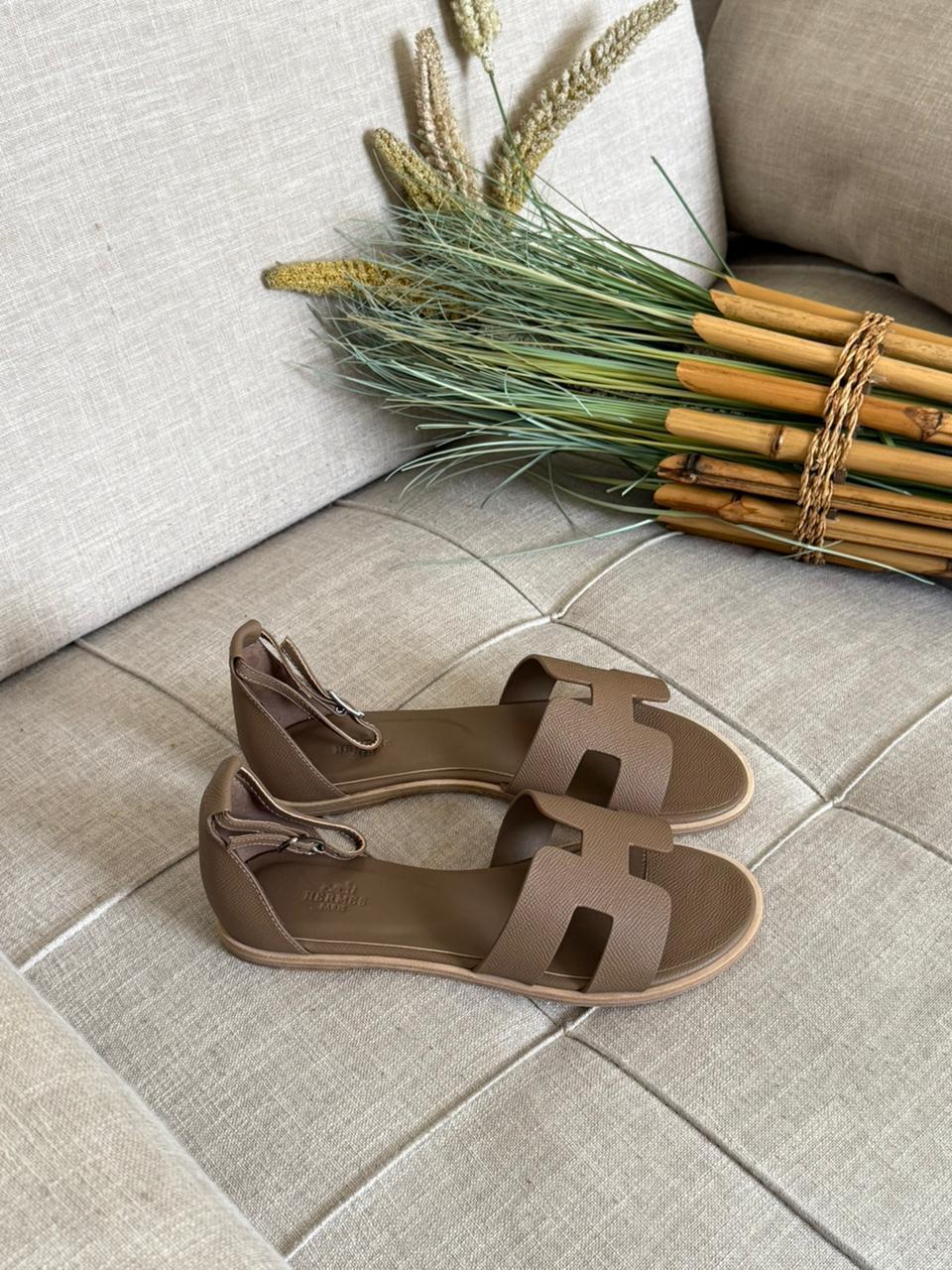 Hermes sandals. slippers