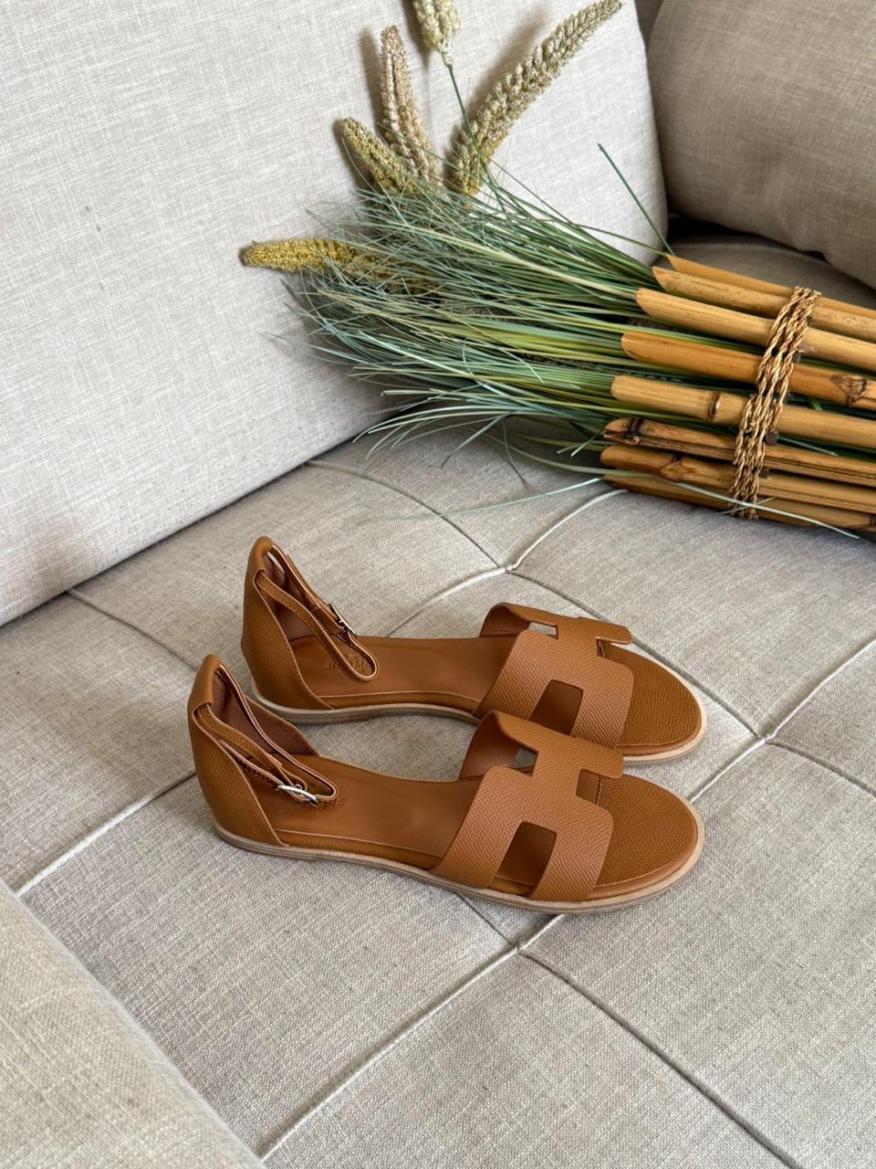 Hermes sandals. slippers
