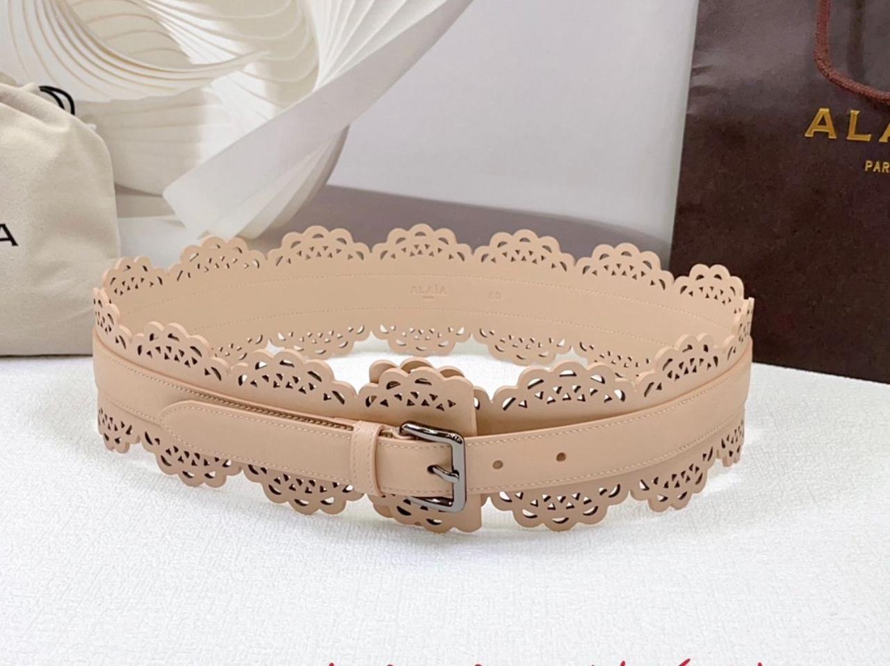Alaia belt
