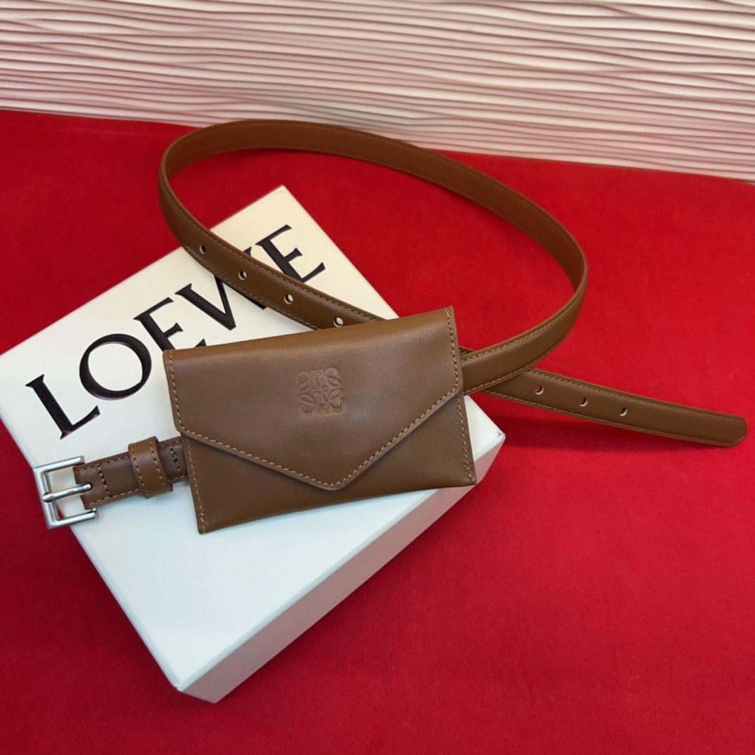 Loewe belt with card