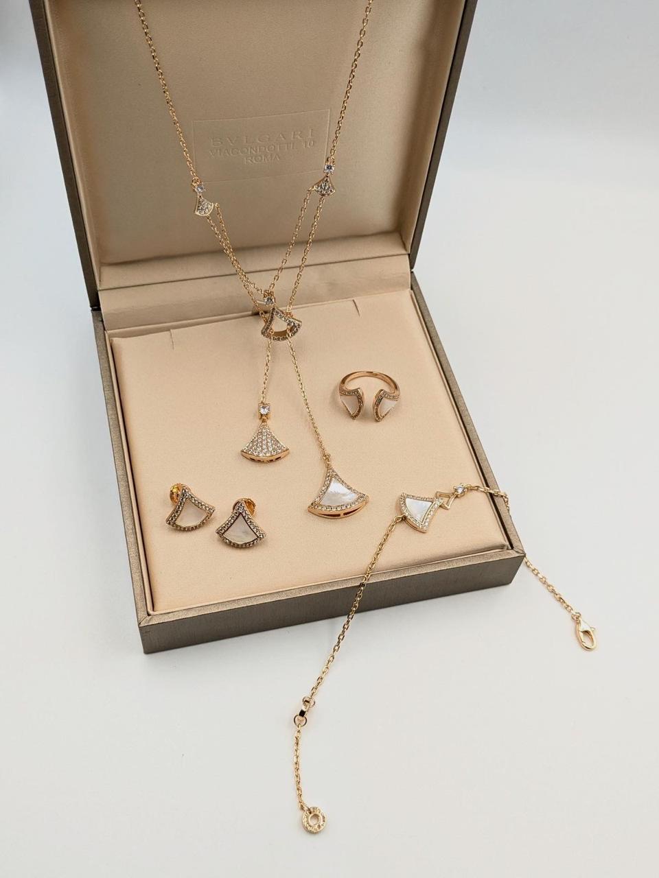 Bvlgari jewelry set