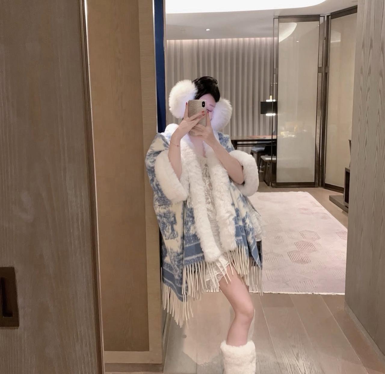 Dior scarf with fur - shawl