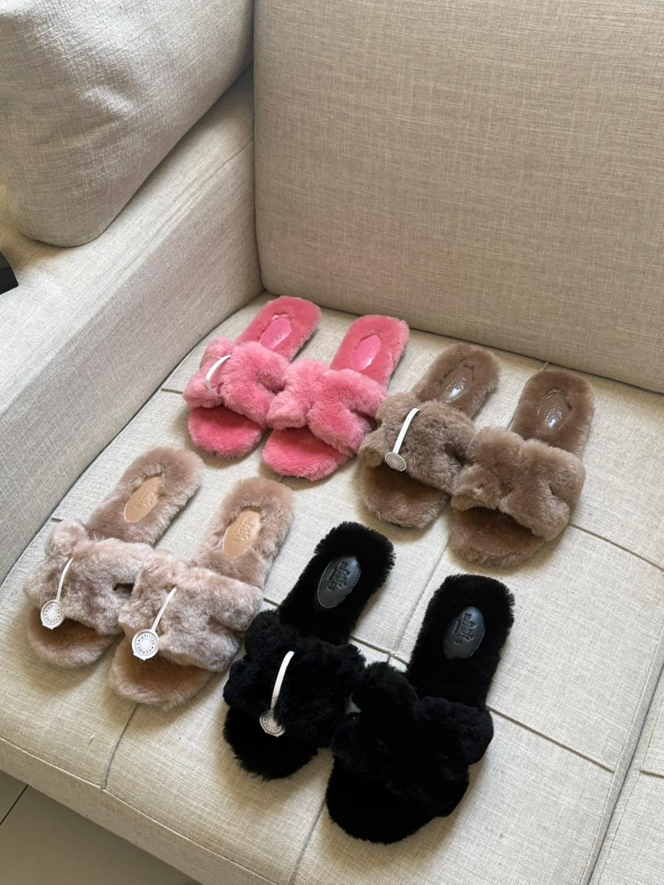 Hermes slippers with fur