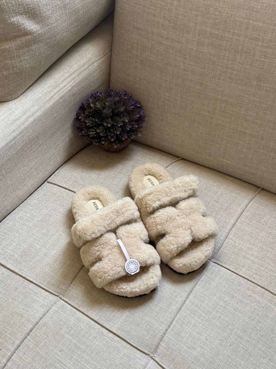 Hermes slippers chypre with fur