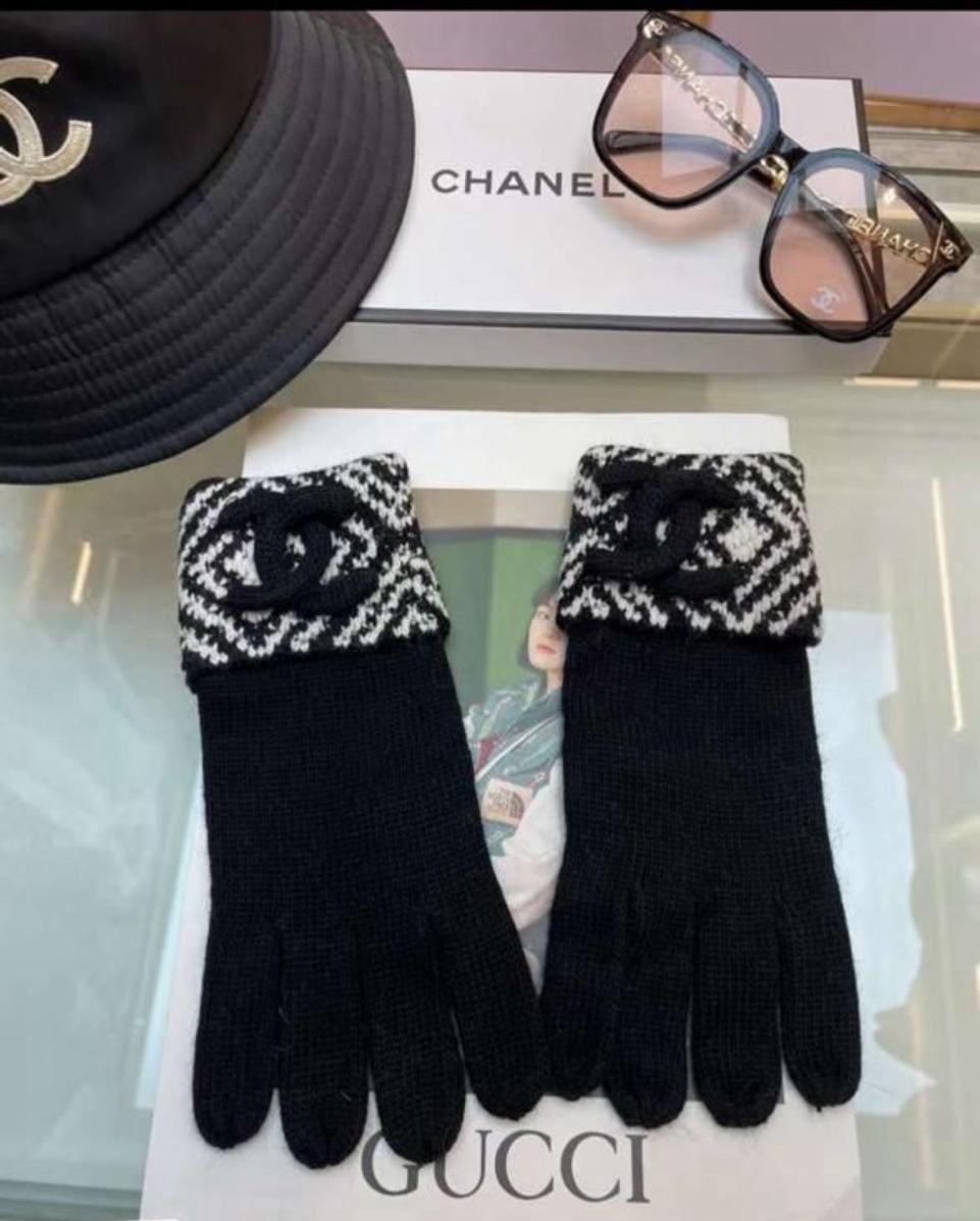 Chanel gloves