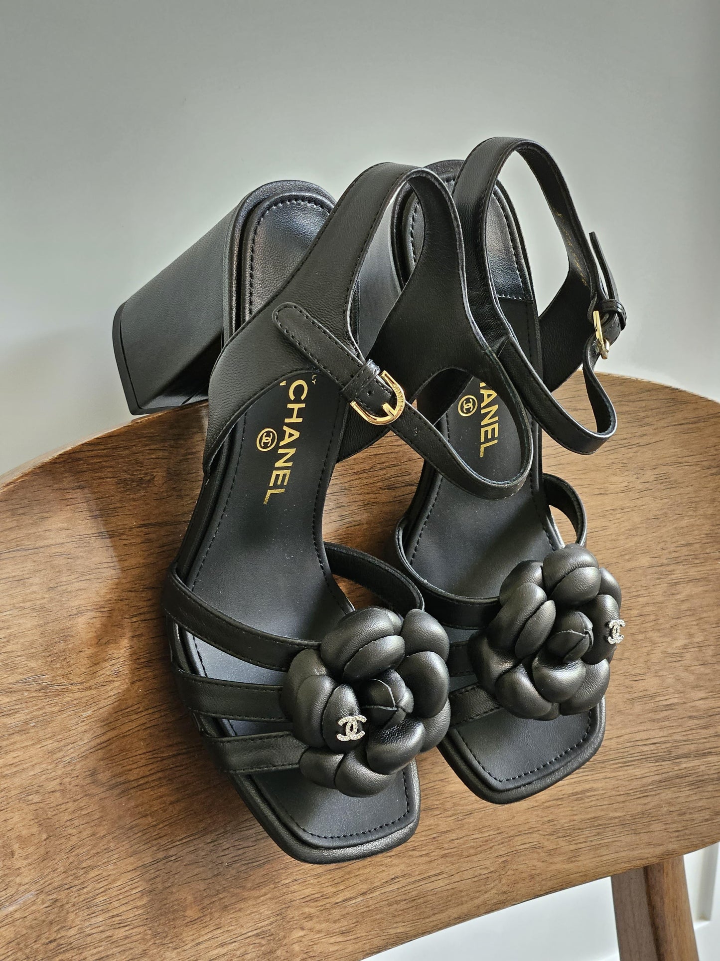 chanel sandals heels