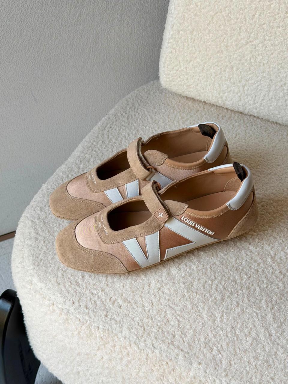 Lv sneakers