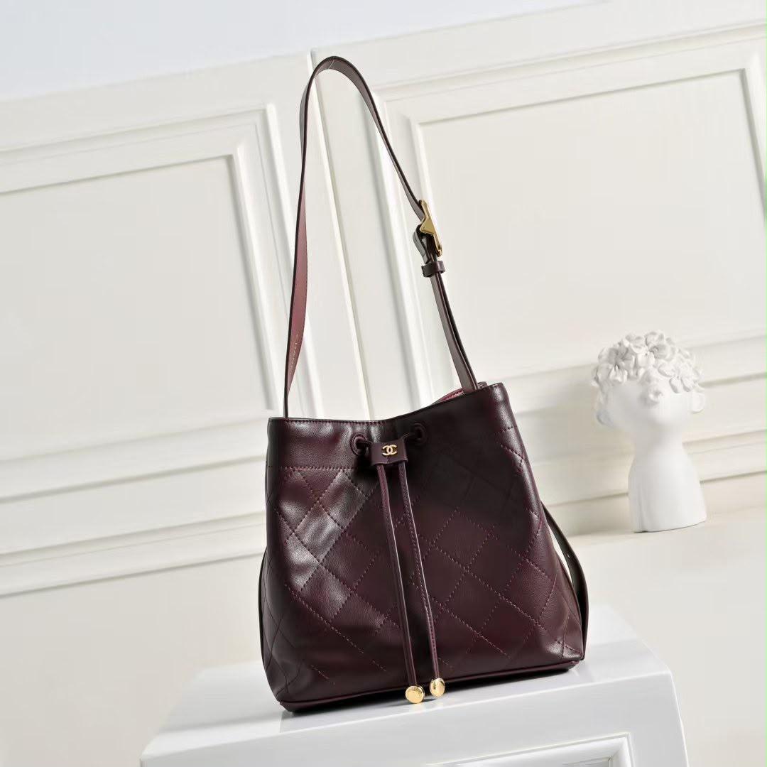 Chanel bag - tote
