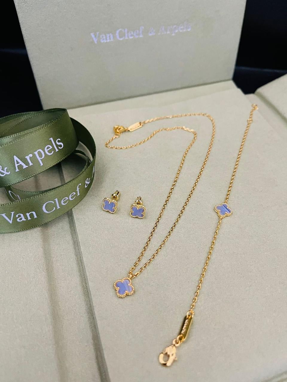 Van cleef jewelry set