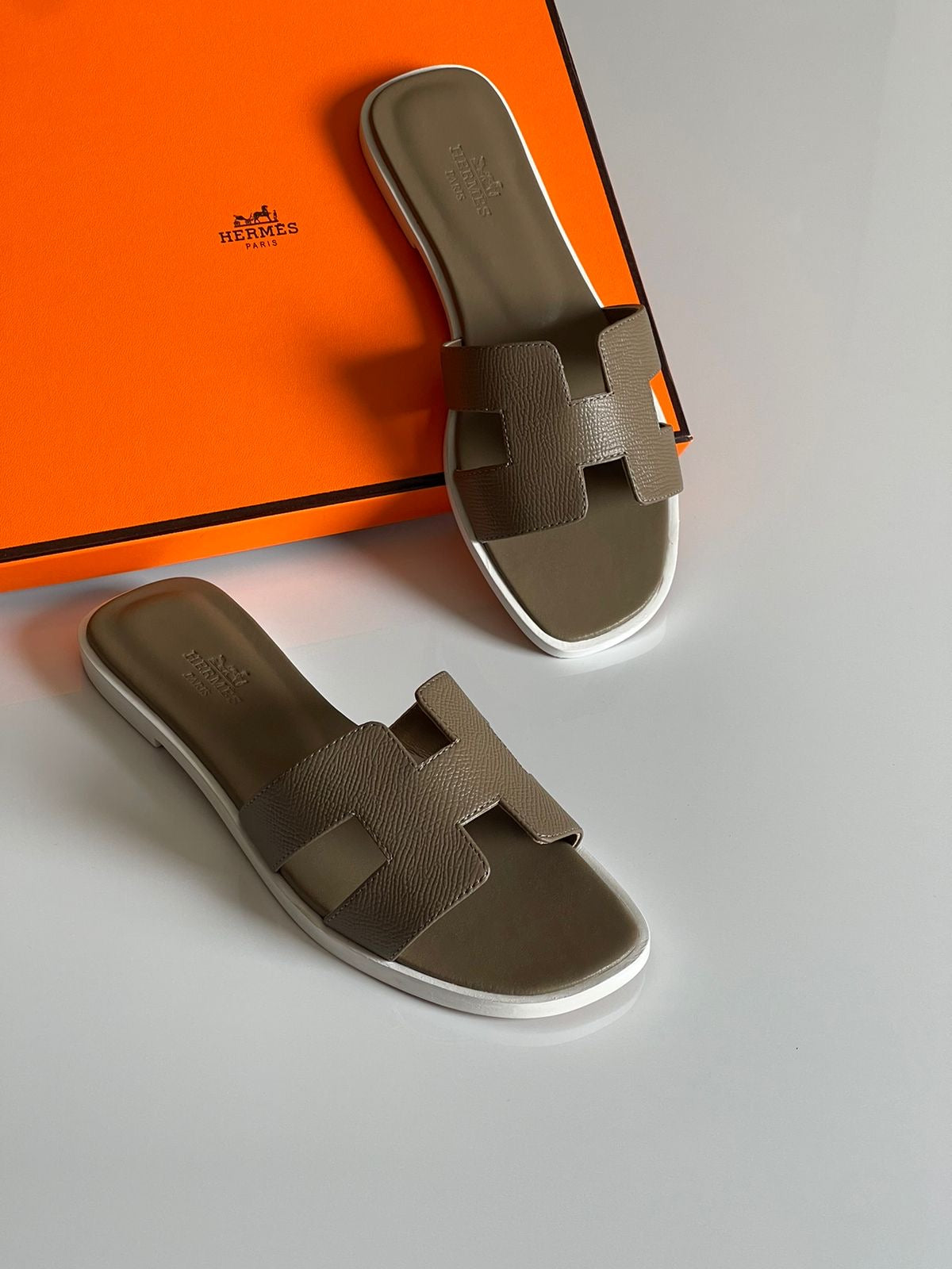 Hermes slippers