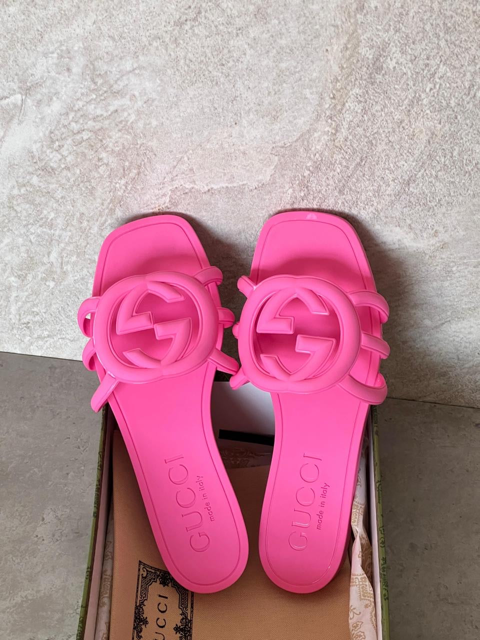 Gucci slippers
