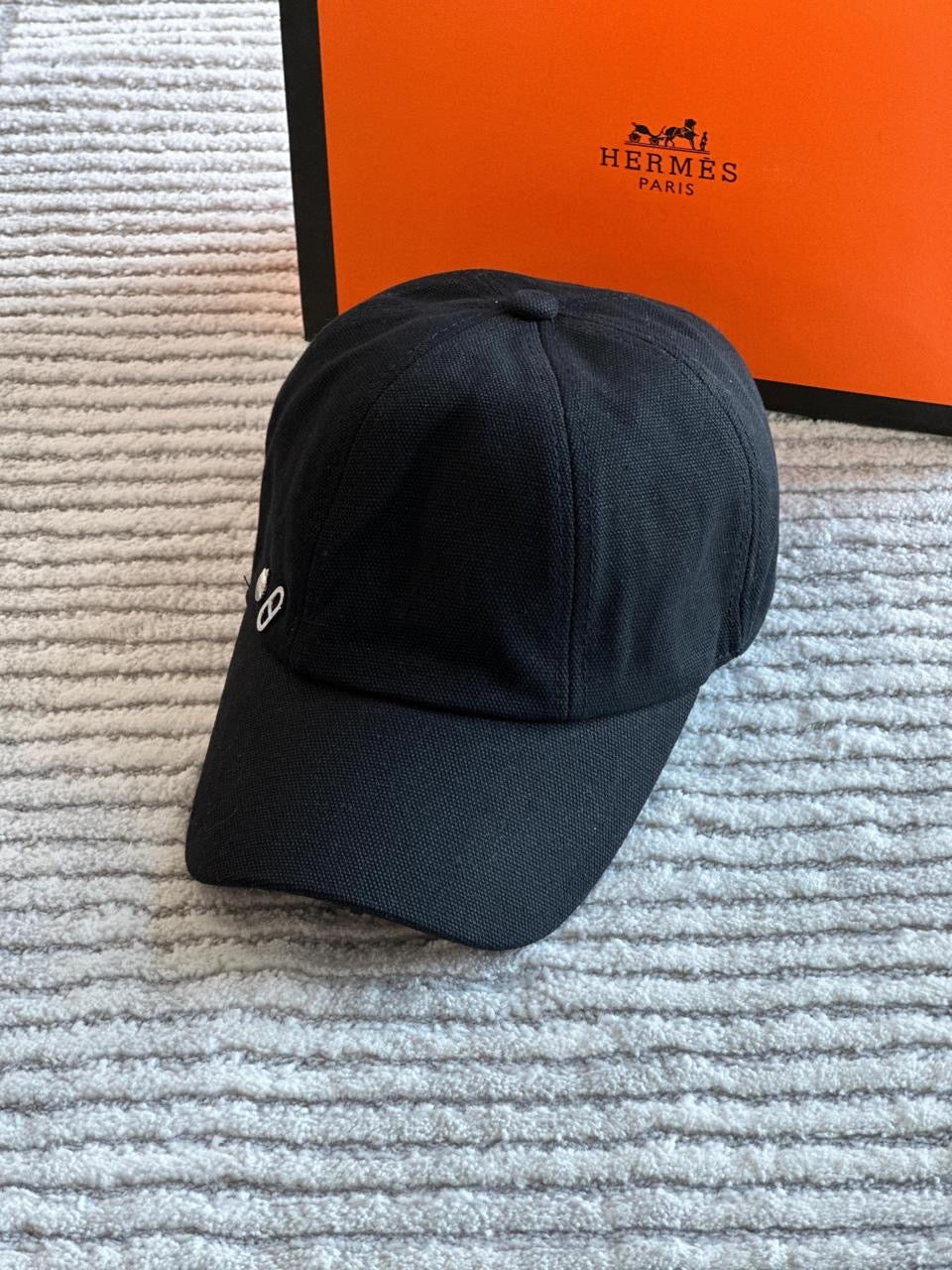 Hermes cap