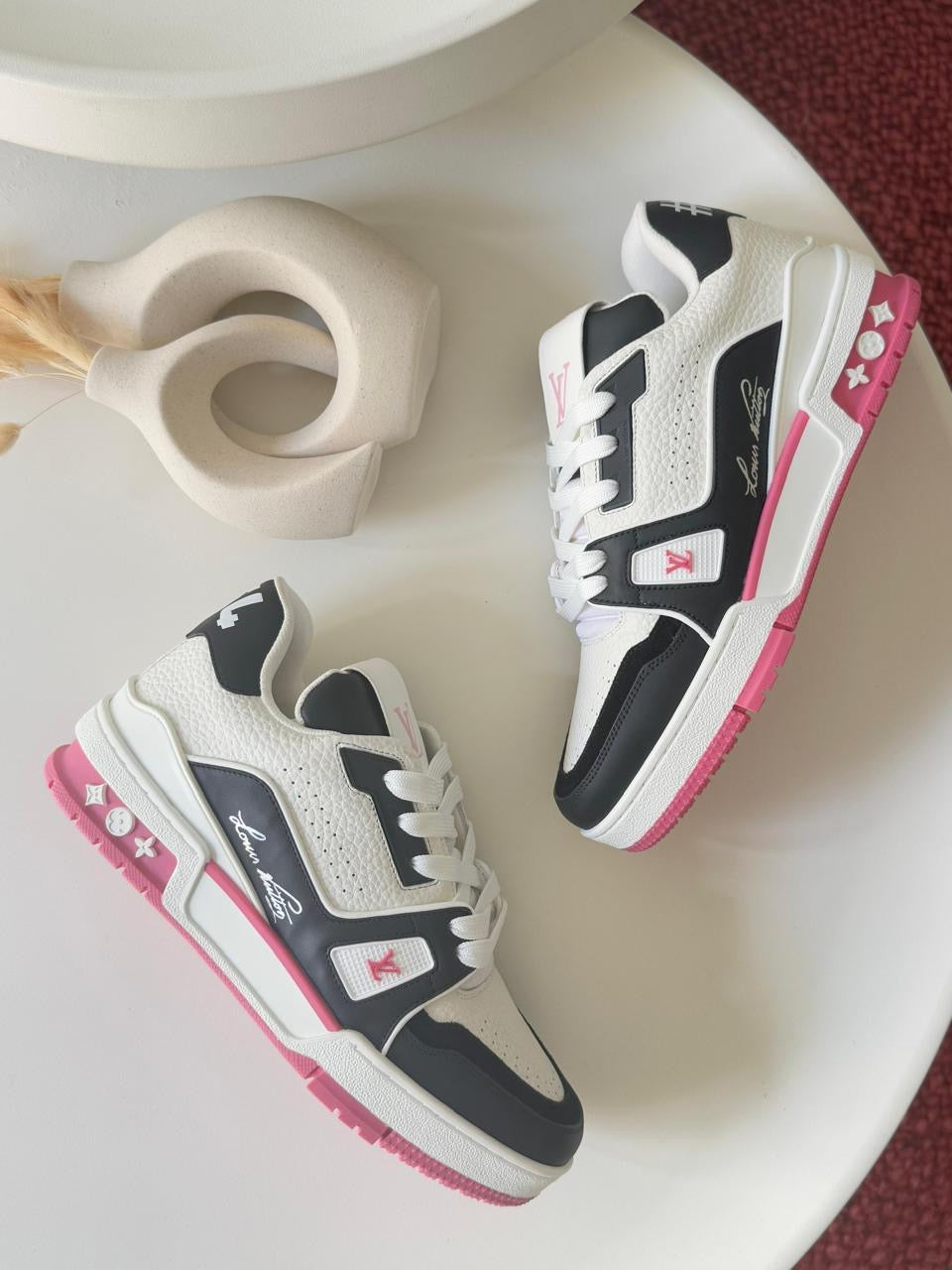 Lv sneakers