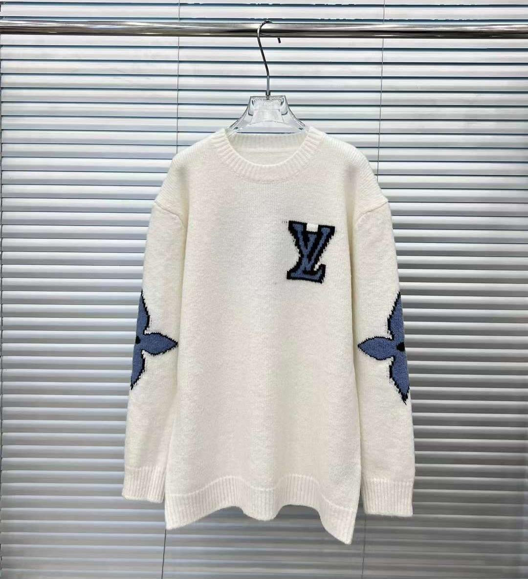 Lv sweater