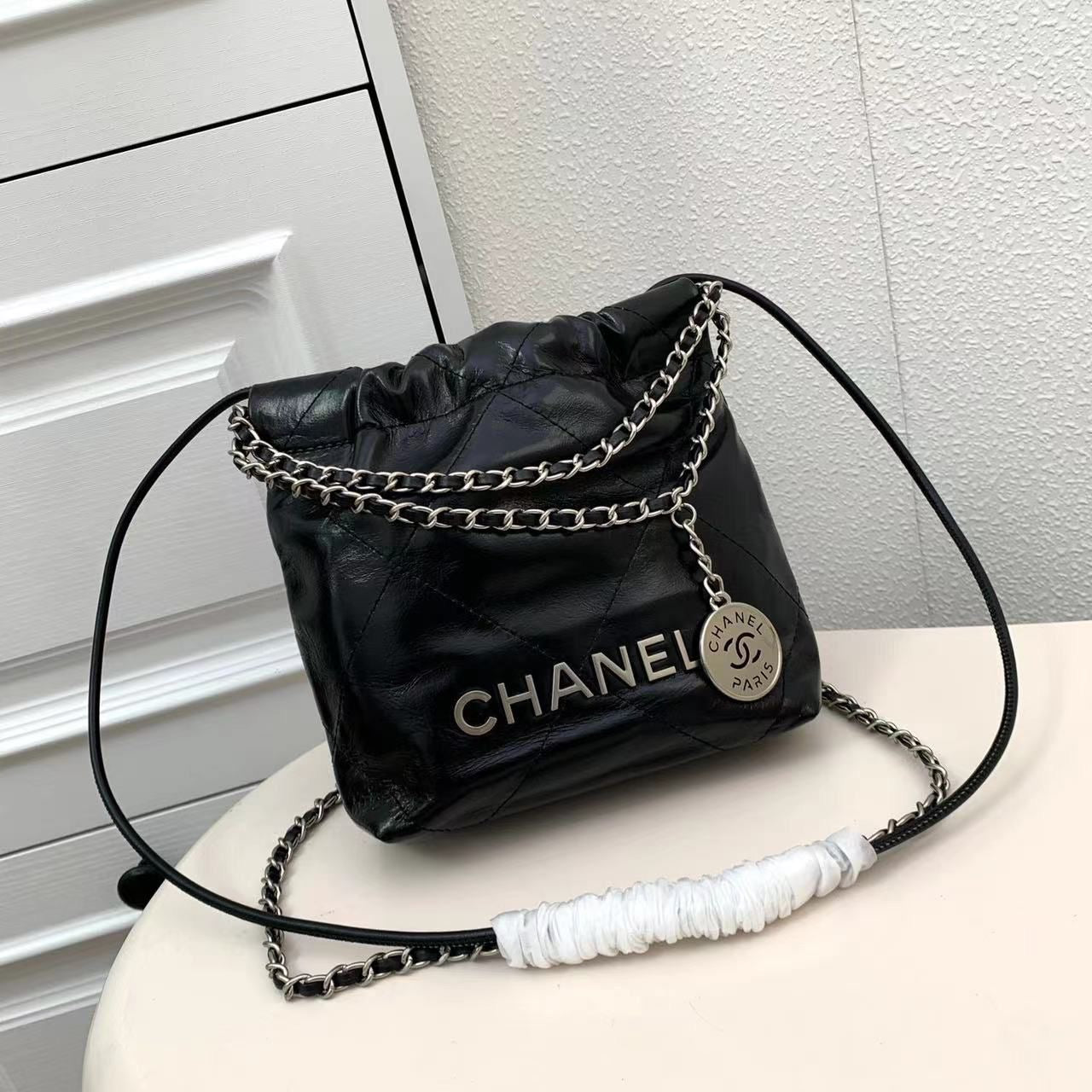 Chanel bag tote