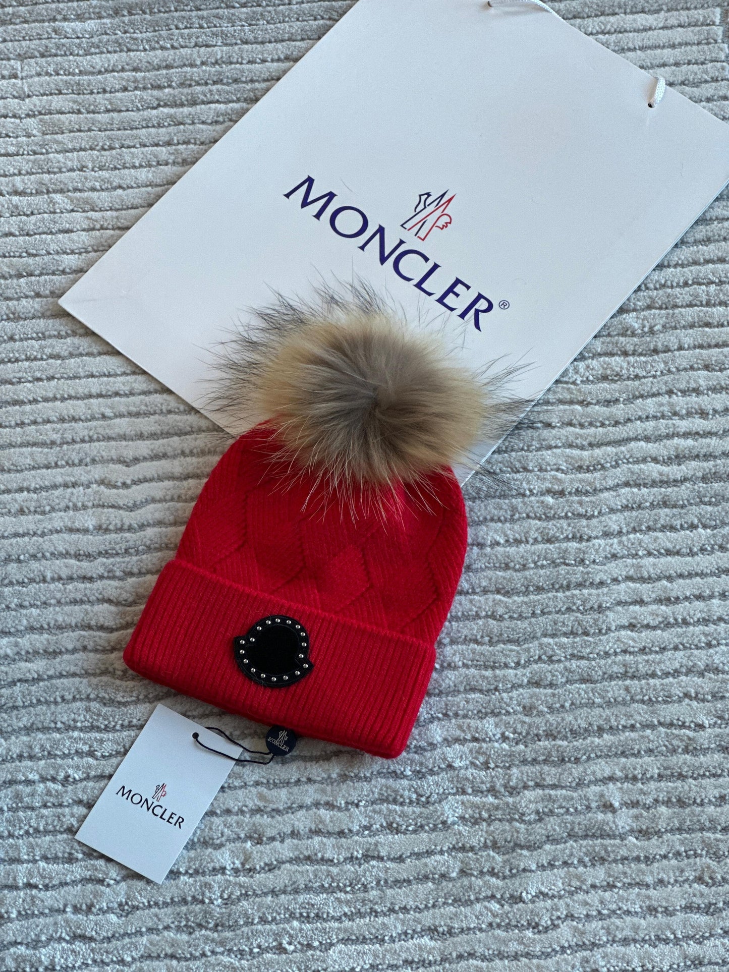 Moncler hat