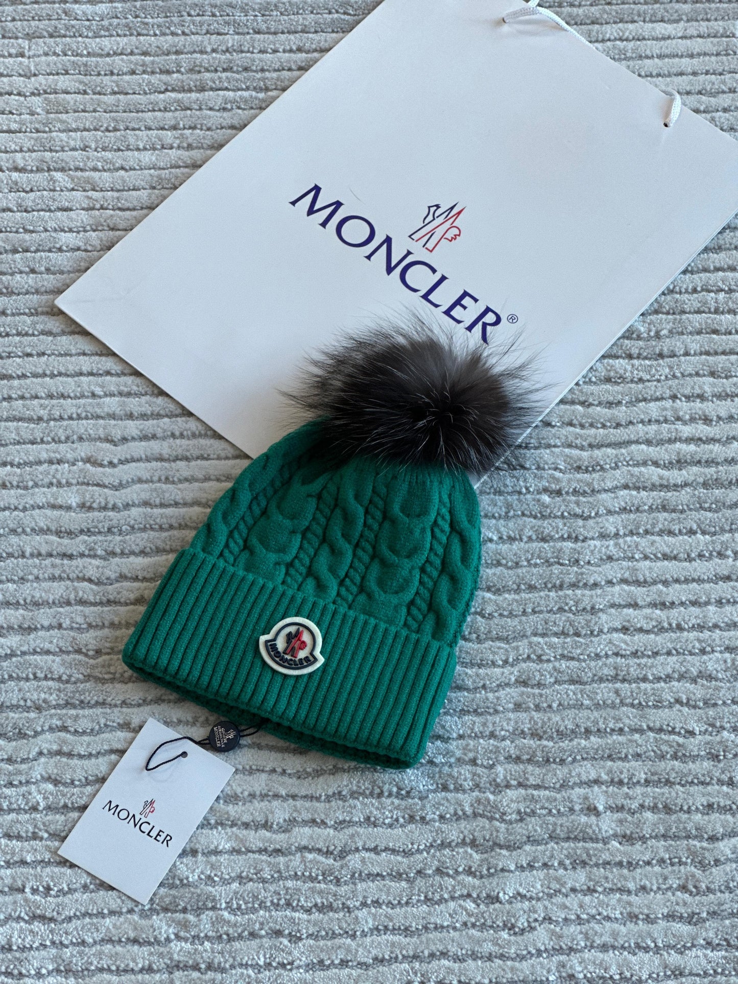 Moncler hat